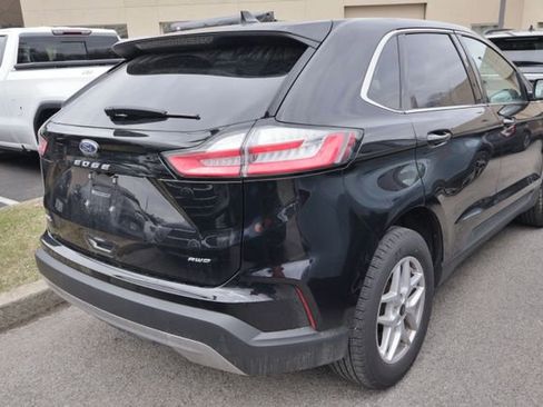 Used 2024 Ford Edge SEL w/ Convenience Package image 3