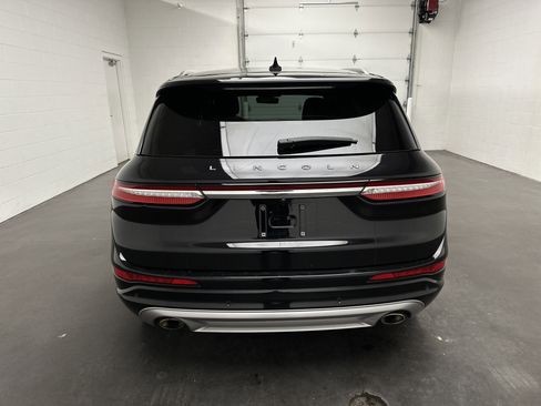 Used 2021 Lincoln Corsair Reserve w/ Equipment Group 201A image 9