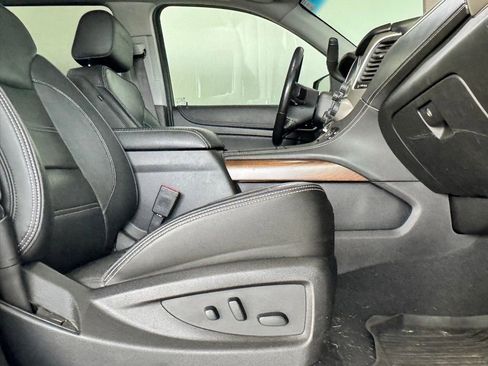Used 2019 GMC Yukon XL Denali w/ Open Road Package image 4