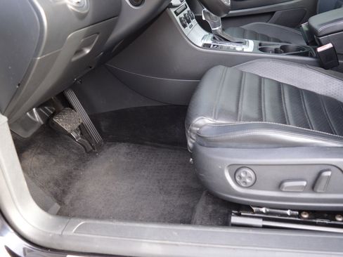 Used 2016 Volkswagen CC R-Line image 13