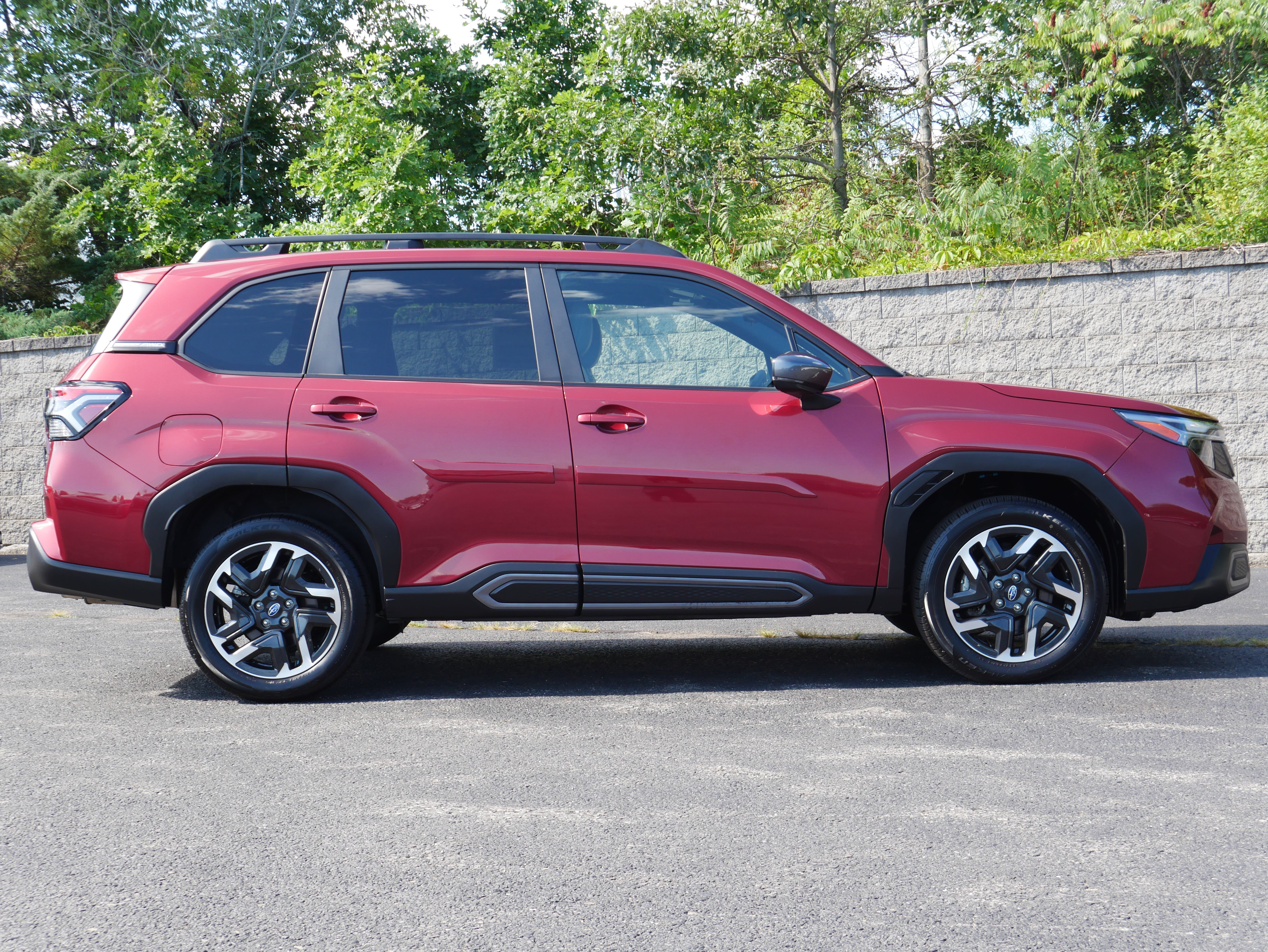 Used 2025 Subaru Forester Limited AWD/4WD image 8