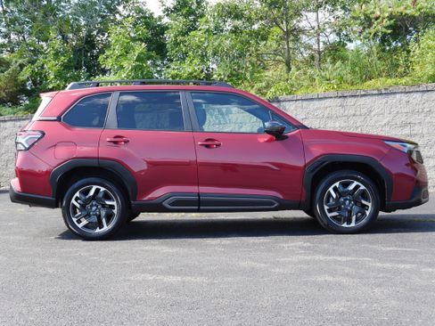 Used 2025 Subaru Forester Limited AWD/4WD image 8