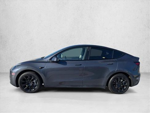 Used 2023 Tesla Model Y Long Range AWD/4WD image 8