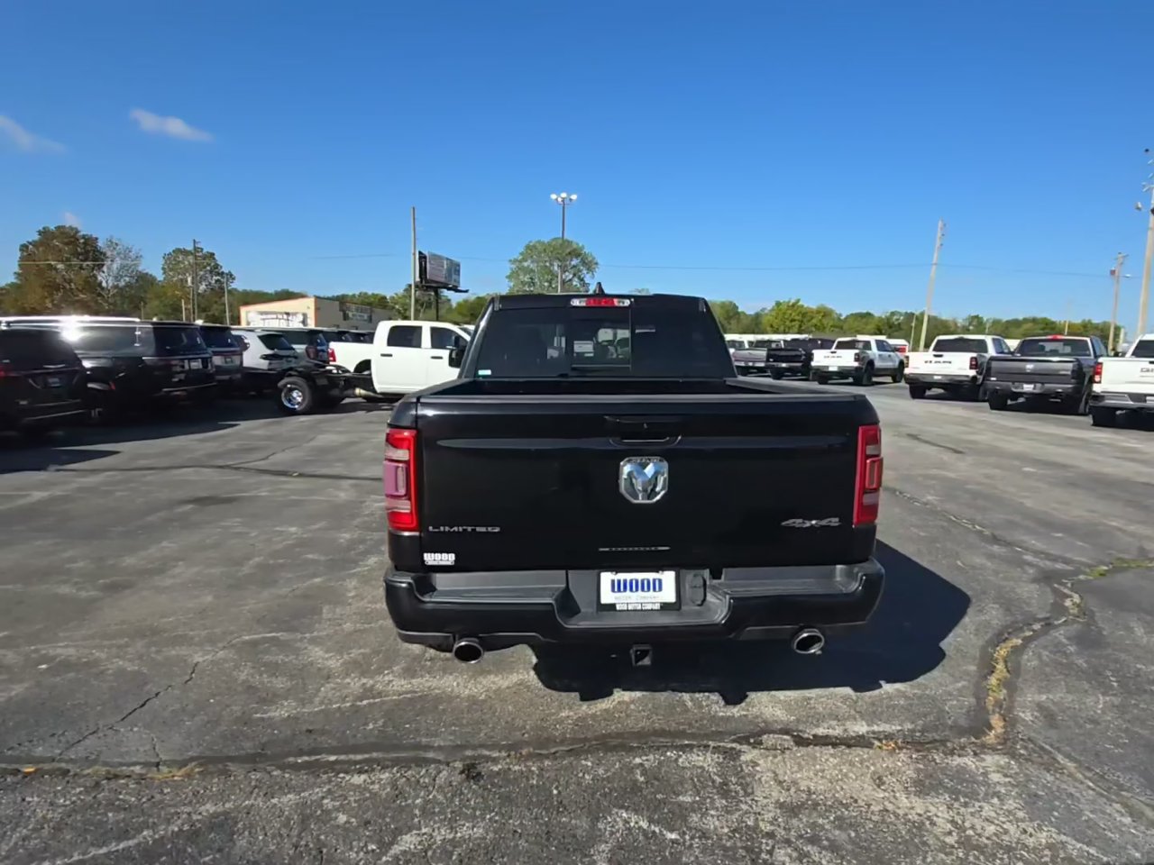 Used 2023 RAM 1500 Limited w/ Body Color Bumper Group AWD/4WD image 3