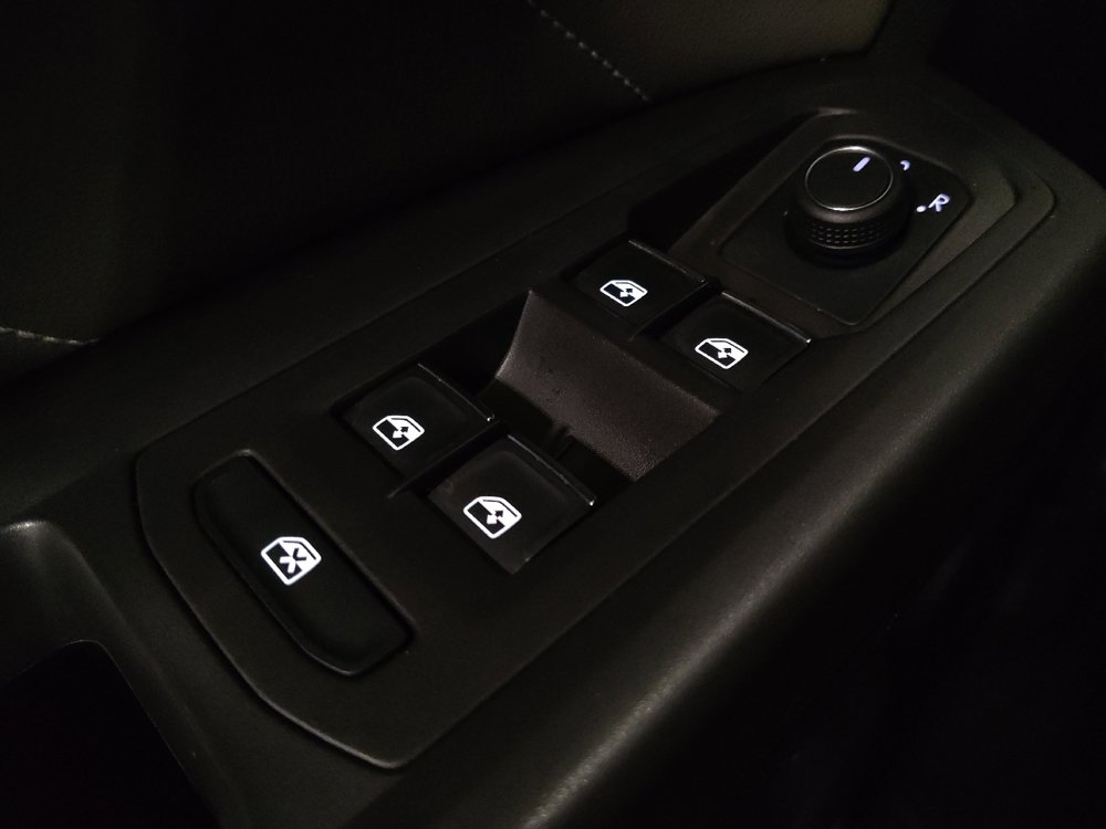 Used 2023 Volkswagen Atlas Cross Sport SE w/ Panoramic Sunroof Package FWD image 27