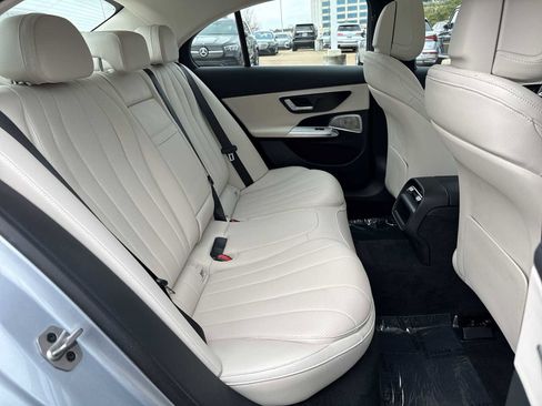 Used 2026 Mercedes-Benz E 350 4MATIC Sedan image 19