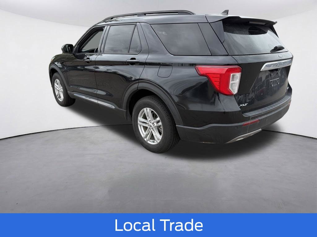 Used 2022 Ford Explorer XLT w/ Equipment Group 202A AWD/4WD image 2