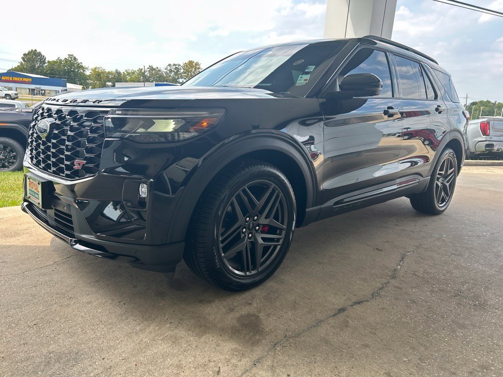 Used 2026 Ford Explorer ST AWD/4WD image 4