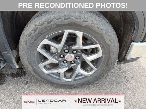 Used 2023 GMC Sierra 1500 SLT w/ SLT Premium Package AWD/4WD image 9