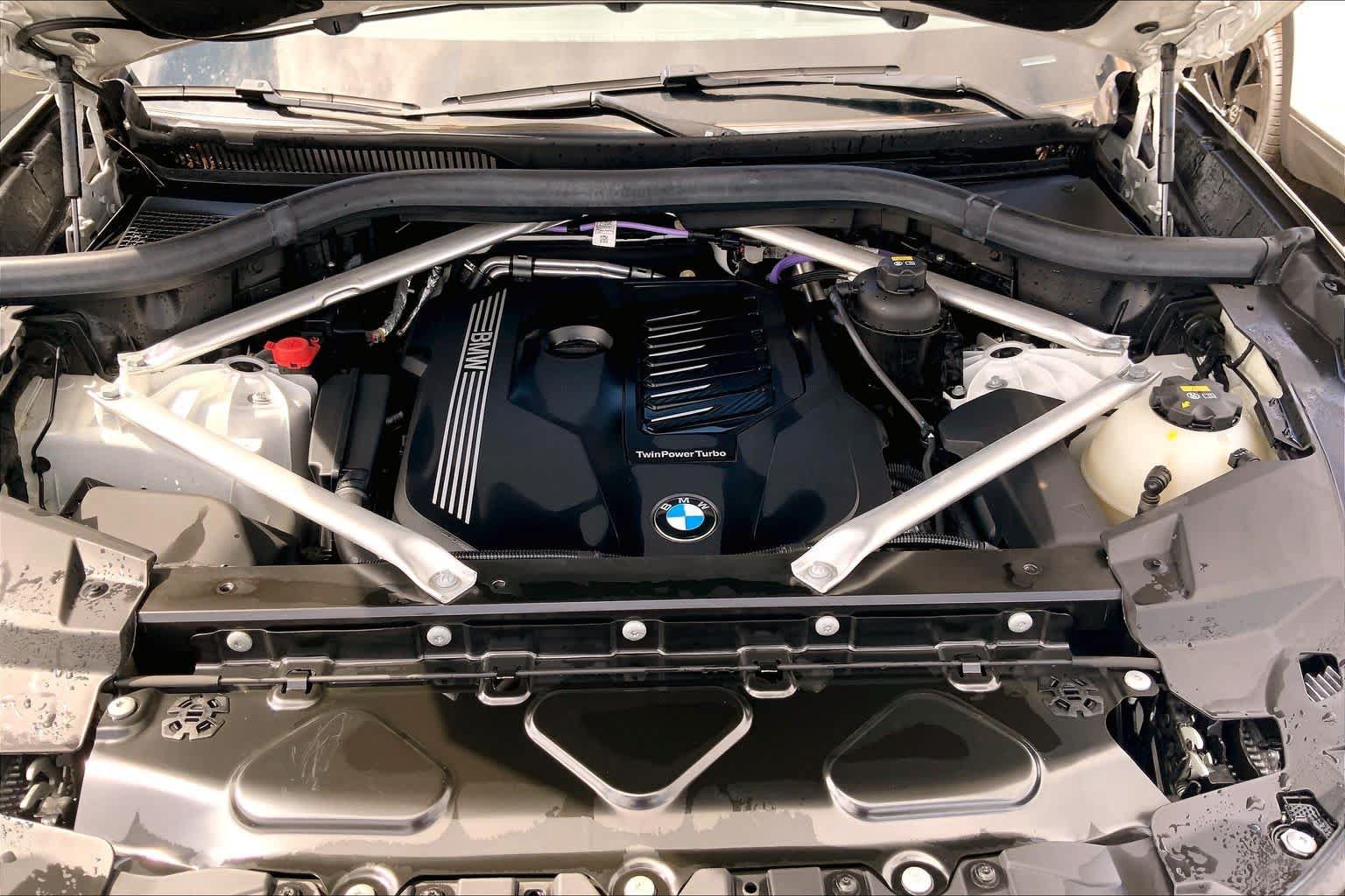 Used 2022 BMW X5 sDrive40i w/ Premium Package RWD image 9