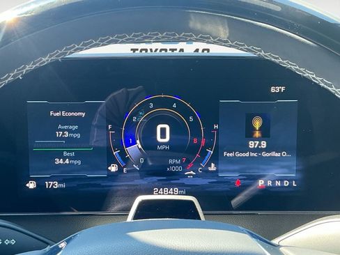 Used 2025 Chevrolet Traverse LT w/ Enhanced Driving Package FWD image 23