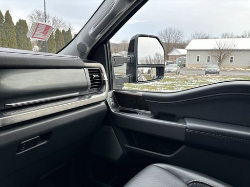 Used 2024 Ford F350 Lariat w/ Camper Package image 22