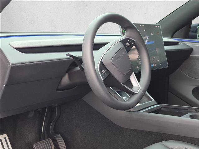 Used 2026 Tesla Model Y AWD image 5
