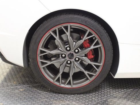 Used 2023 Chevrolet Corvette Stingray w/ Z51 Performance Package image 18