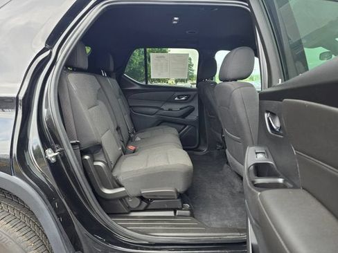 Used 2023 Chevrolet Traverse LT AWD/4WD image 15