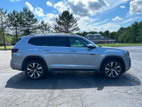 Used 2024 Volkswagen Atlas SEL Premium R-Line AWD/4WD image 5