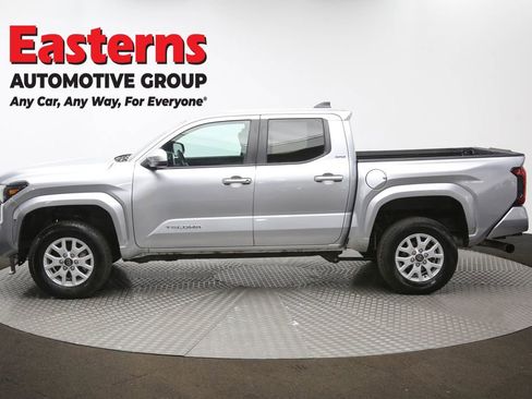 Used 2024 Toyota Tacoma SR5 RWD image 58