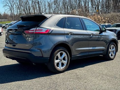 Used 2023 Ford Edge SE image 3