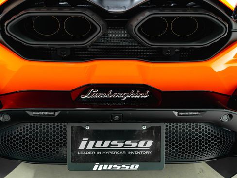 Used 2024 Lamborghini Revuelto AWD/4WD image 36