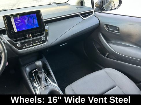 Used 2023 Toyota Corolla LE image 12