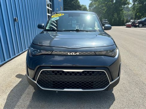 Used 2023 Kia Soul LX w/ LX Technology Package FWD image 11