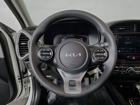 Used 2023 Kia Soul LX w/ Option Group 015 image 18