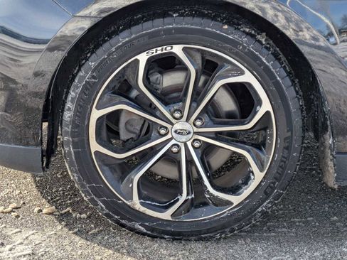 Used 2017 Ford Taurus SHO image 13