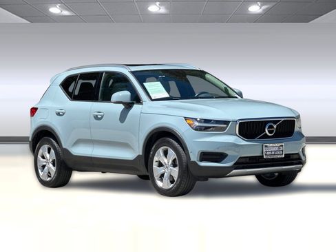 Used 2019 Volvo XC40 T5 Momentum AWD/4WD image 7