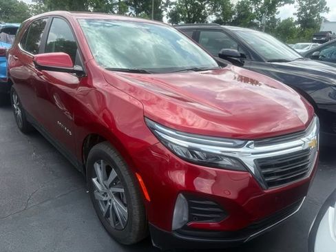 Used 2024 Chevrolet Equinox LT FWD image 2
