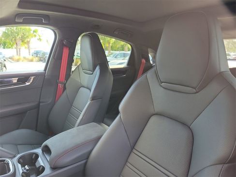 New 2026 Porsche Cayenne GTS image 6