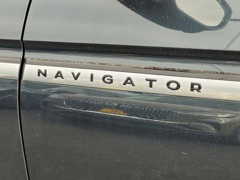 New 2025 Lincoln Navigator Reserve image 24