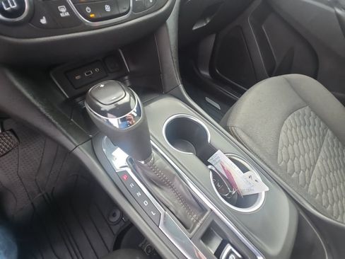 Used 2021 Chevrolet Equinox LT AWD/4WD image 18