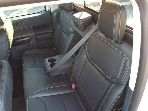 Certified 2025 Ford Maverick Lobo image 31