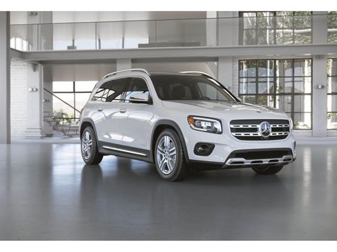 Certified 2023 Mercedes-Benz GLB 250 4MATIC image 9