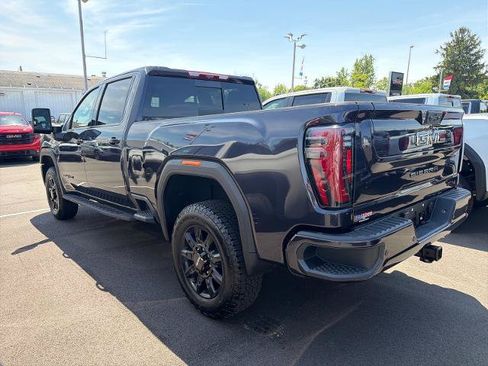 Used 2026 GMC Sierra 2500 AT4 w/ AT4 Premium Plus Package AWD/4WD image 3