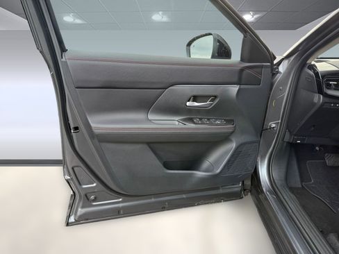 New 2026 Nissan Kicks SR w/ SR Premium Package image 22