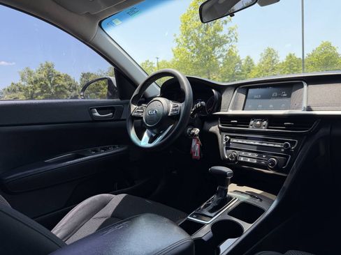 Used 2019 Kia Optima LX FWD image 18