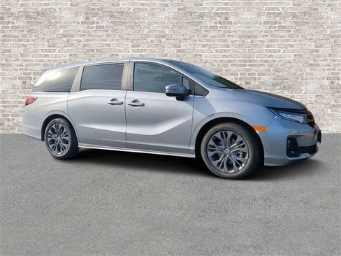 New 2026 Honda Odyssey Touring image 1