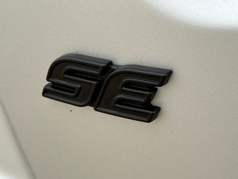 Used 2024 Toyota Corolla SE image 10