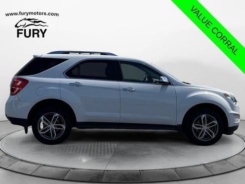 Used 2017 Chevrolet Equinox Premier w/ Enhanced Convenience Package AWD/4WD image 2