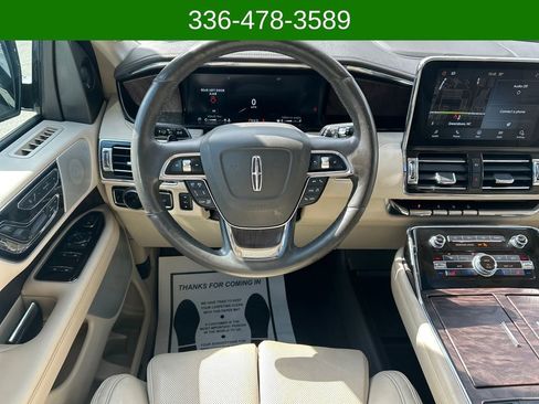 Used 2021 Lincoln Navigator Reserve AWD/4WD image 13
