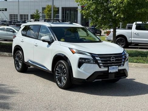 Certified 2026 Nissan Rogue Platinum AWD/4WD image 3