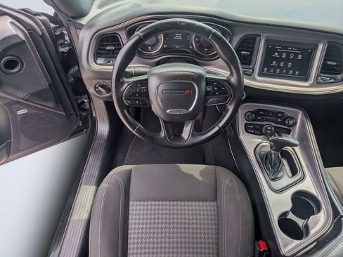 Used 2023 Dodge Challenger SXT RWD image 19