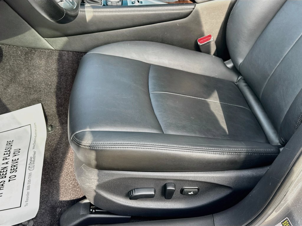 Used 2018 INFINITI Q50 Luxe w/ Essential Package (3.0T Luxe) AWD/4WD image 23