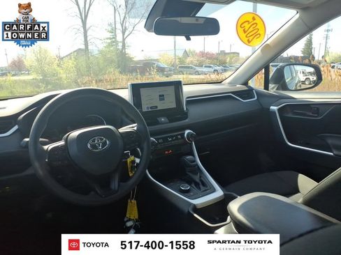 Used 2025 Toyota RAV4 LE AWD/4WD image 12