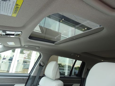 New 2025 Hyundai Santa Fe Limited image 9