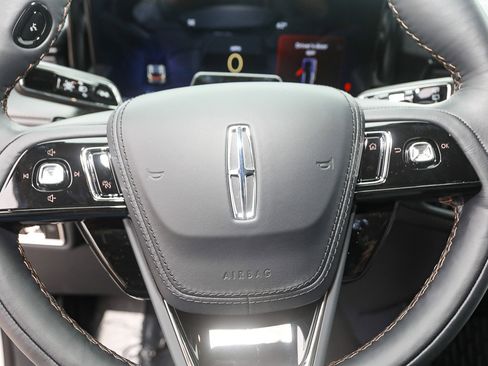 New 2026 Lincoln Aviator AWD image 13