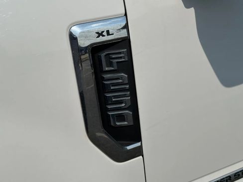Used 2019 Ford F250 XL w/ Power Equipment Group image 36