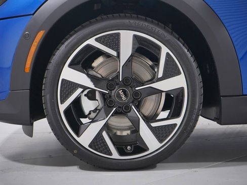 New 2026 MINI Cooper S image 2