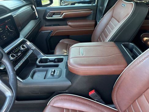 Used 2024 GMC Sierra 2500 Denali Ultimate AWD/4WD image 40